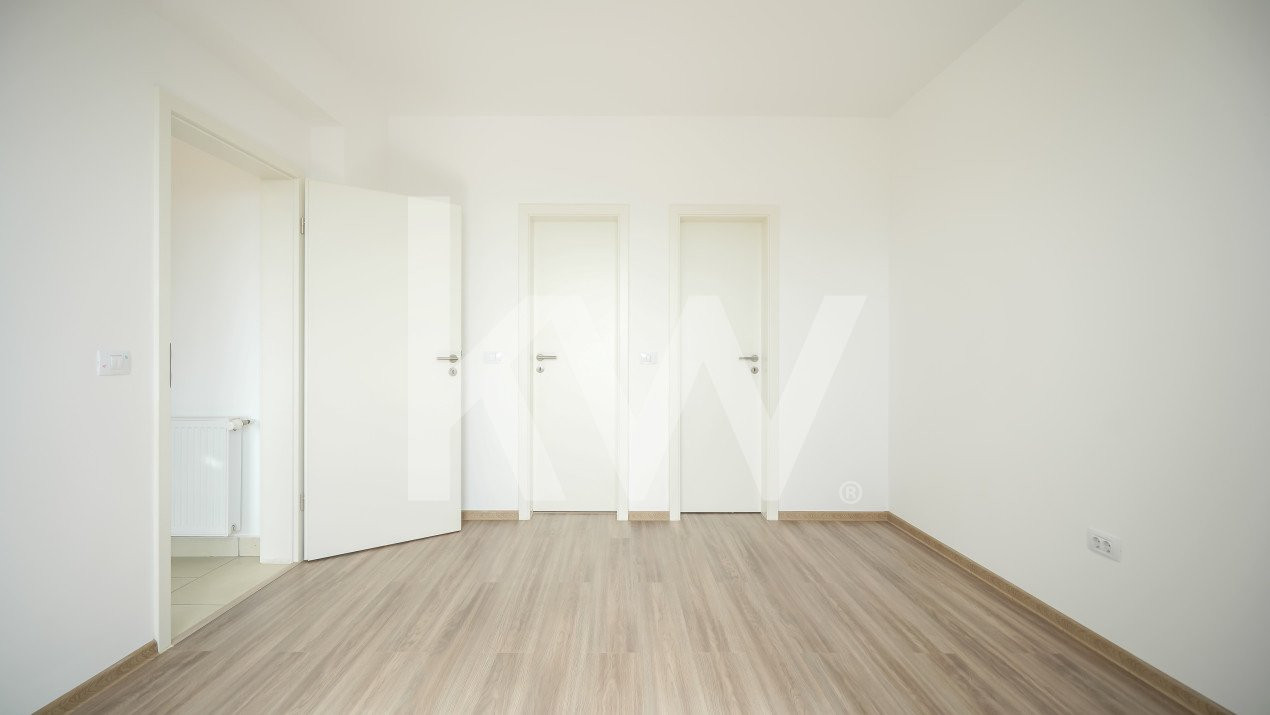 Apartament cu 3 camere, strada Ioan Popasu - Tractorul, Comision 0%