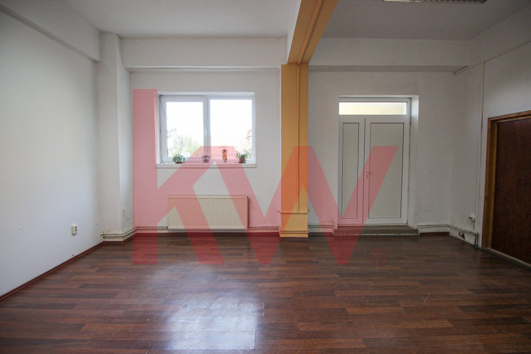 Spatiu comercial, 134 mp utili, central - Lacea