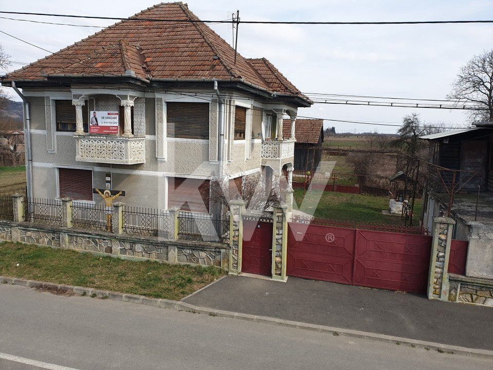 Casa la poalele muntilor Fagaras  I 4 camere I 0% Comision